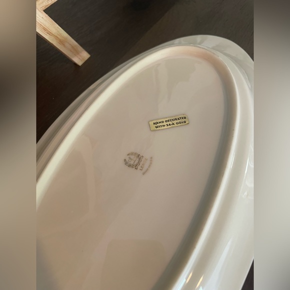Lenox 24k gold serving dish - Picture 2 of 4